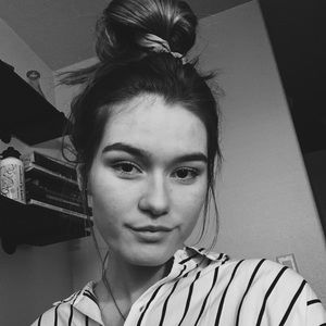 Meet your Posher, Daysa